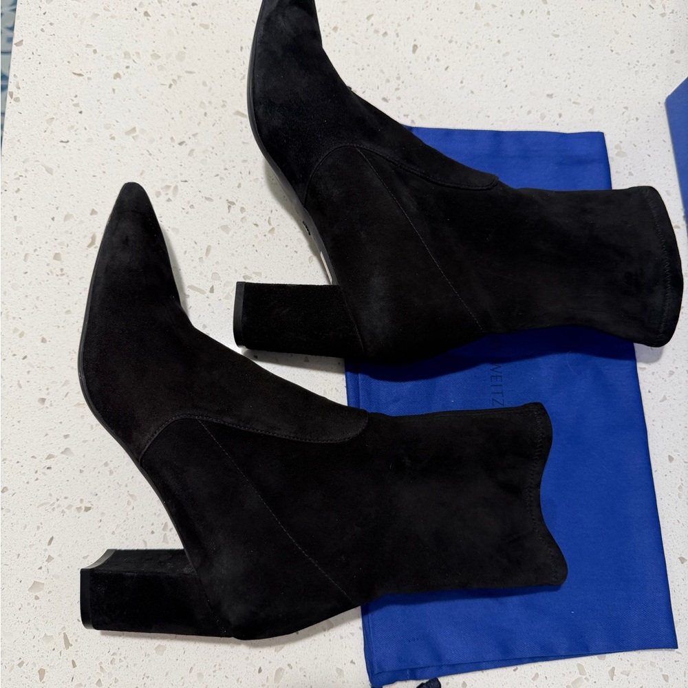 STUART WEITZMAN Landry 75 ankle boot in black - Picture 7 of 11